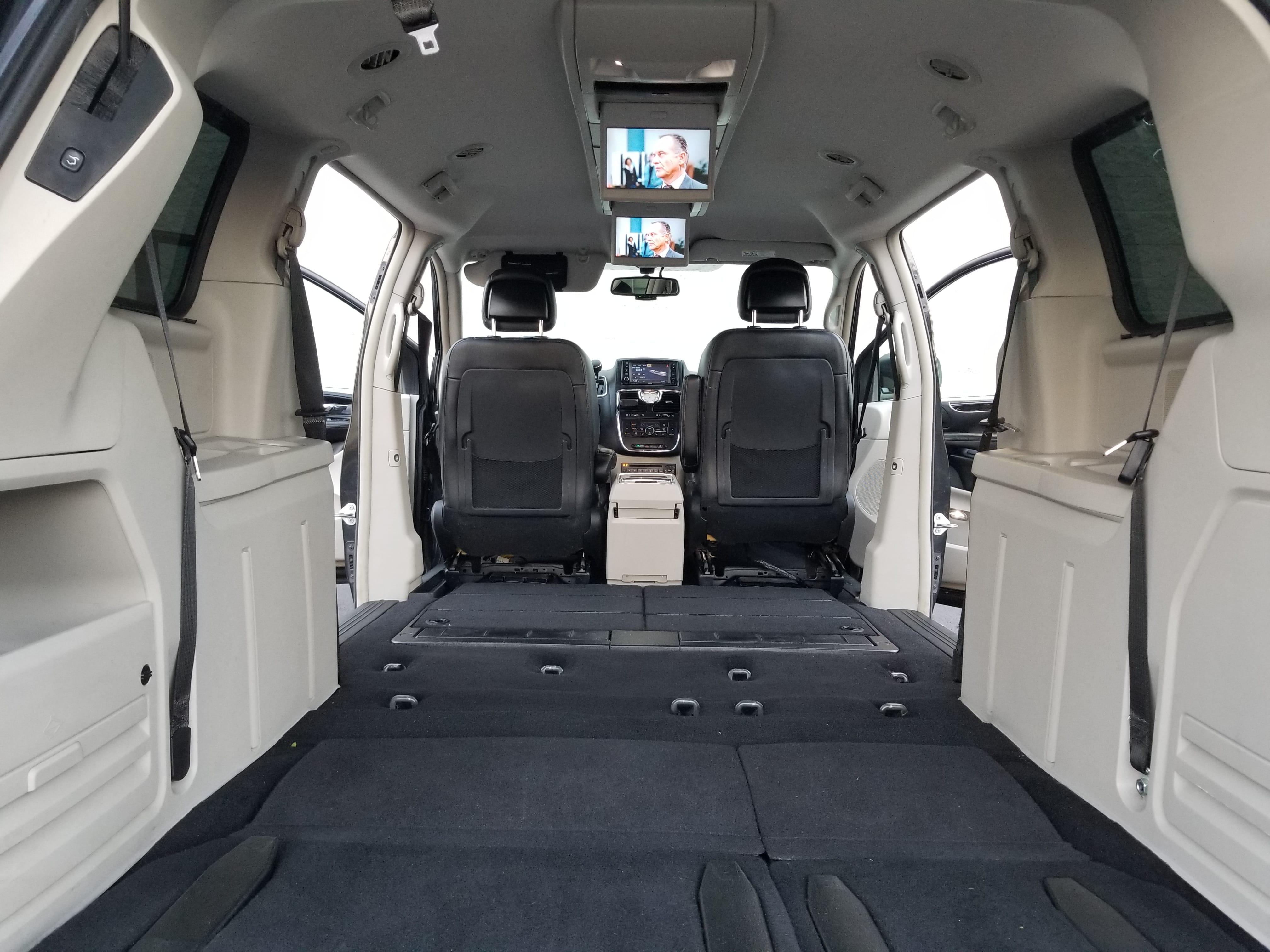 Chrysler Town & Country Touring-L