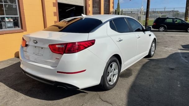 Kia Optima with Audio / iPod input