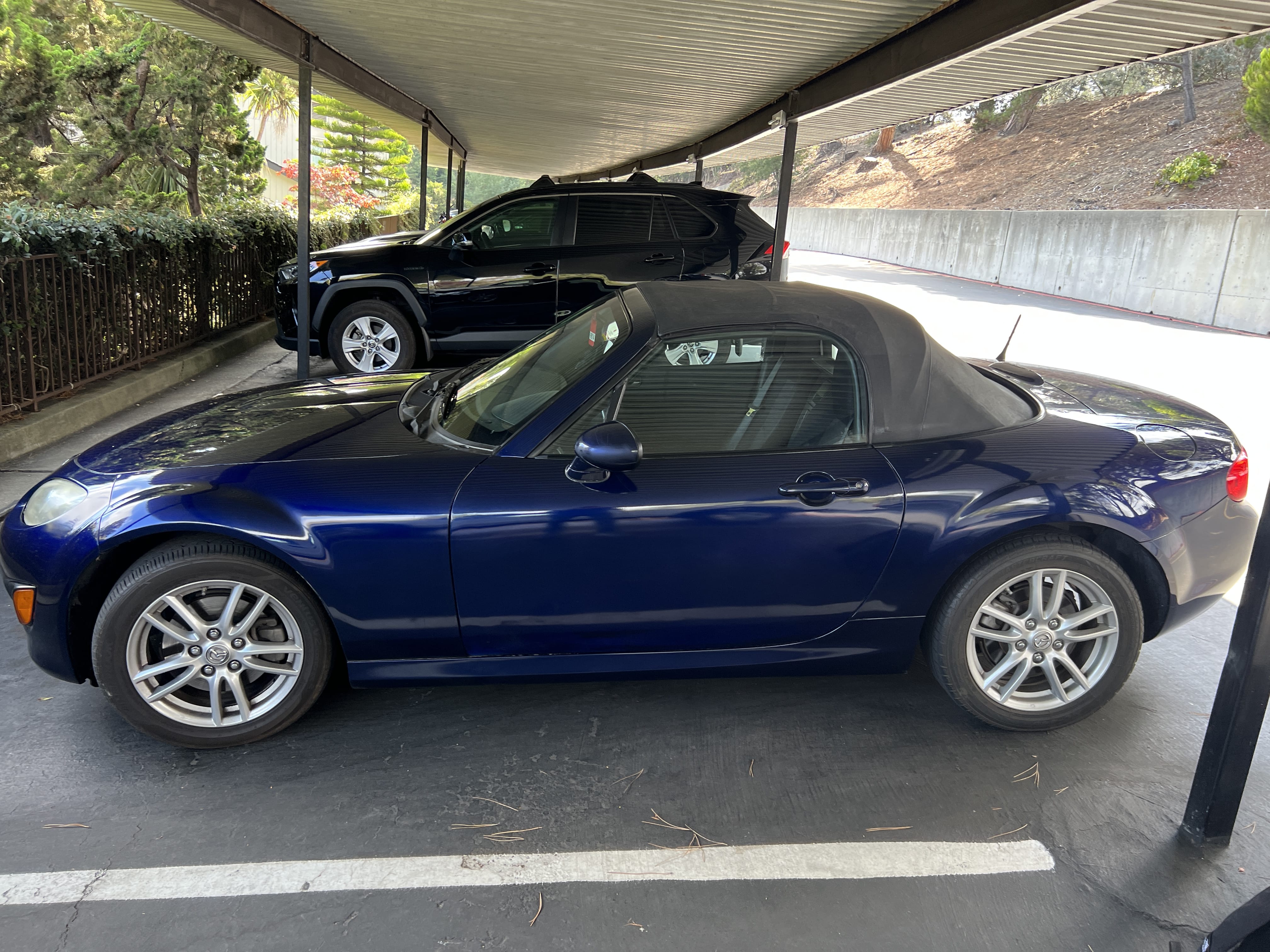 Mazda MX-5 Roadster with Cruise control