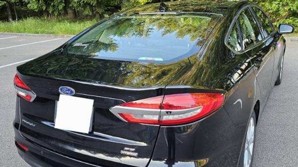 Ford Fusion Hybrid SE