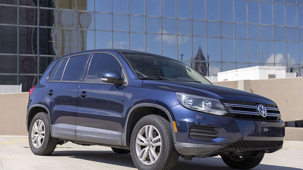 Volkswagen Tiguan with Audio / iPod input