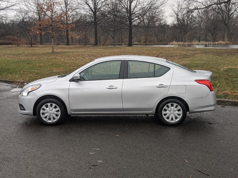 Nissan Versa Sedan with Air conditioning