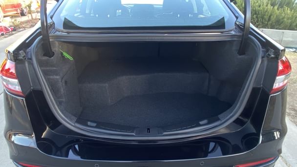 Ford Fusion Hybrid SE with Bluetooth audio