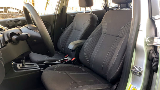 Ford Fiesta SE with Bluetooth audio