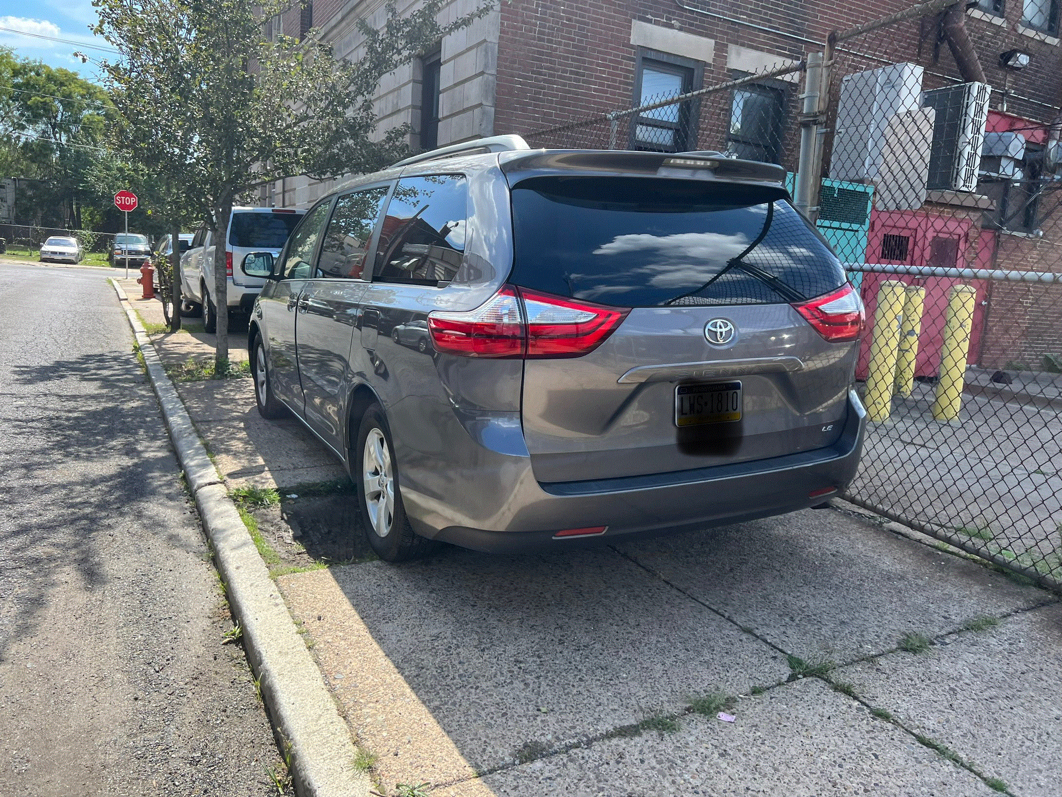 Toyota Sienna with Cruise control