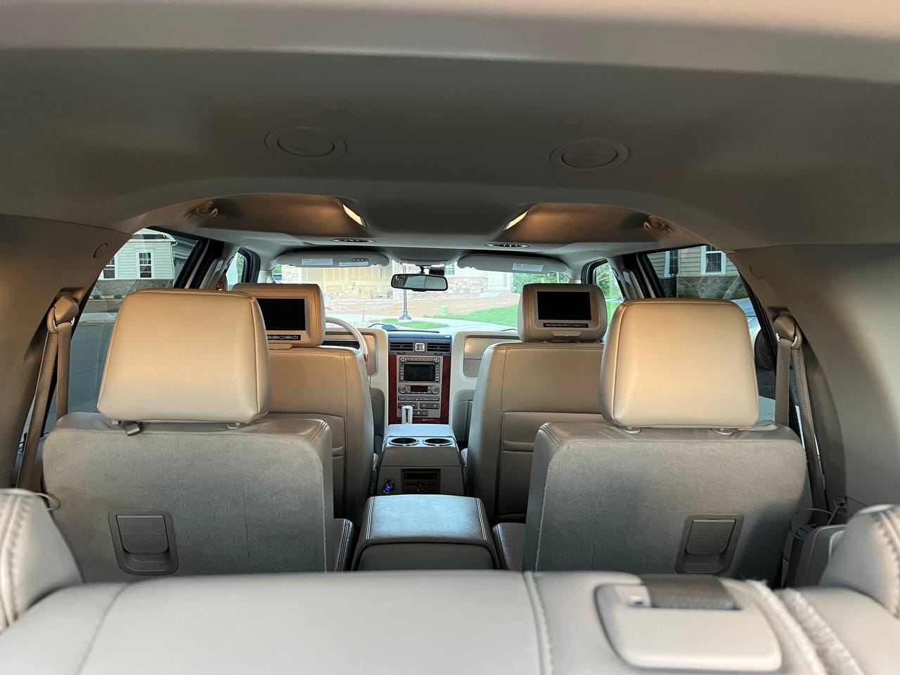 Lincoln Navigator with GPS