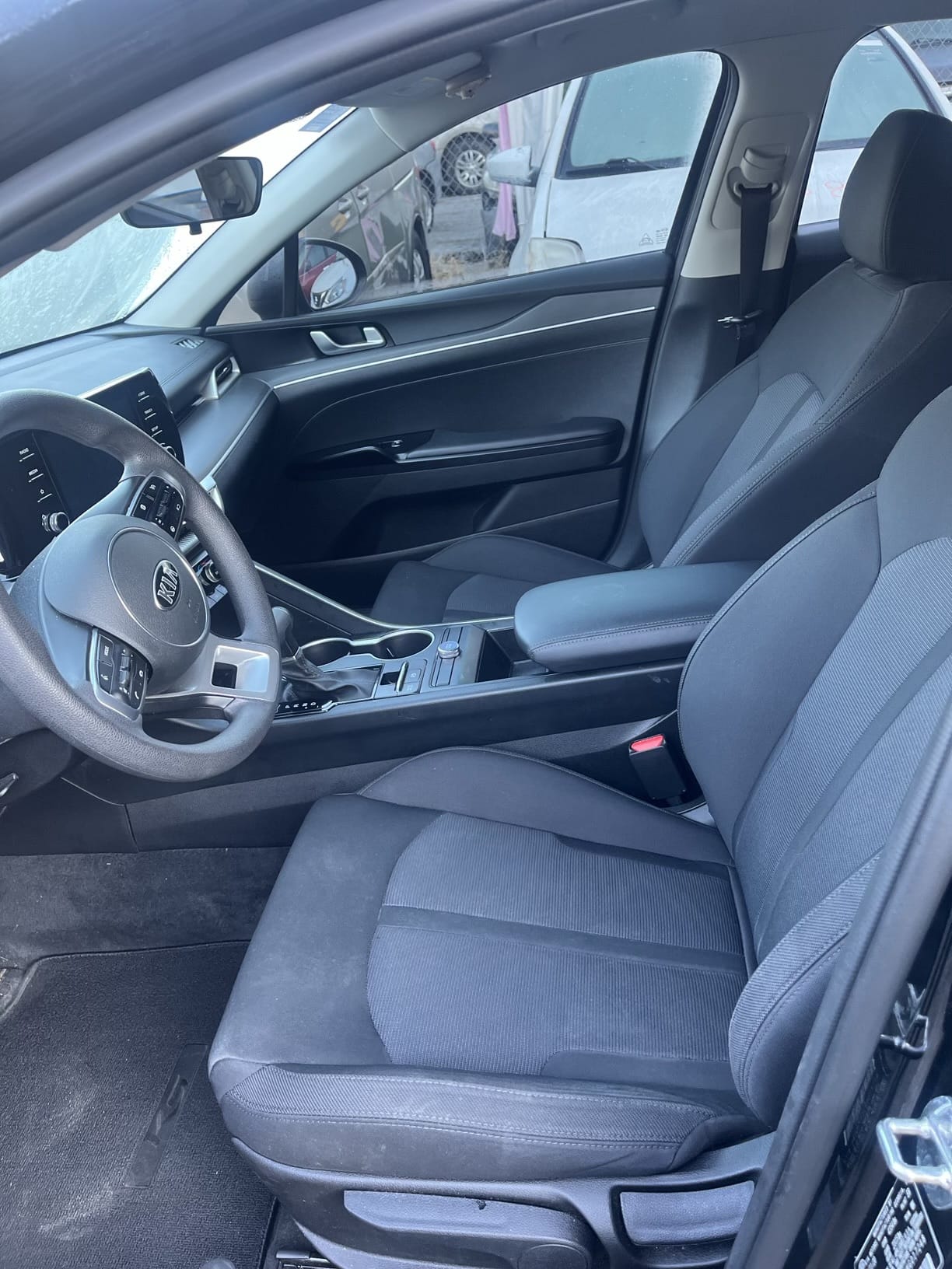 Kia K5 LXS with Apple CarPlay