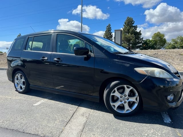 Mazda 5 with Air conditioning