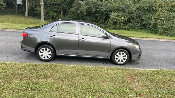 Toyota Corolla LE with Air conditioning