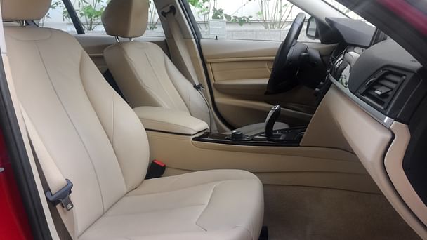BMW 3 Series 328I with Bluetooth audio