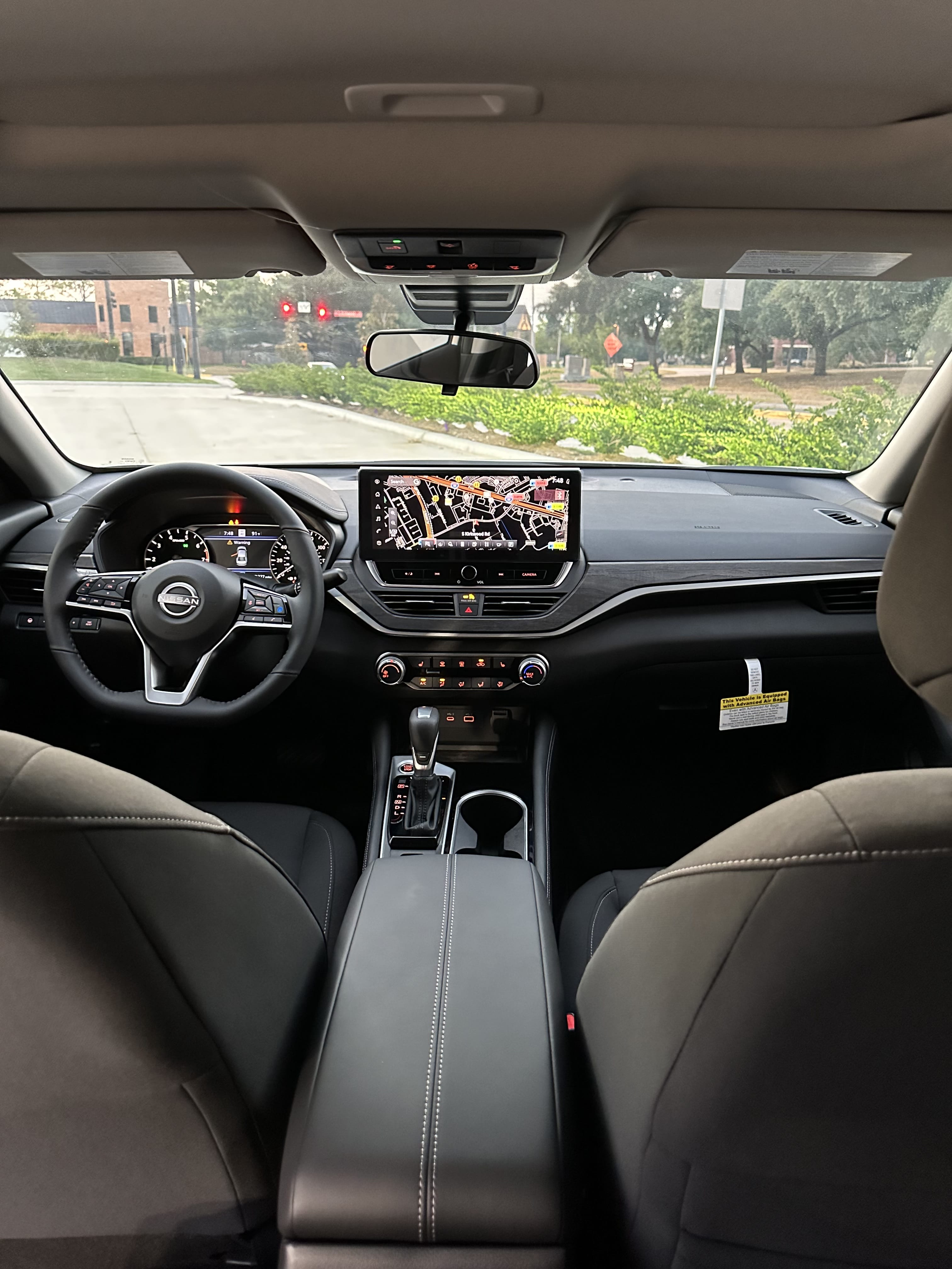 Nissan Altima 2.5 SR with GPS