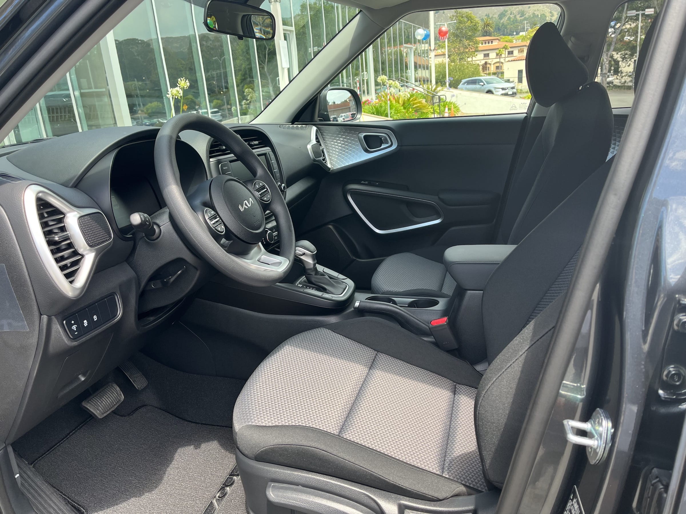 Kia Soul LX with Apple CarPlay