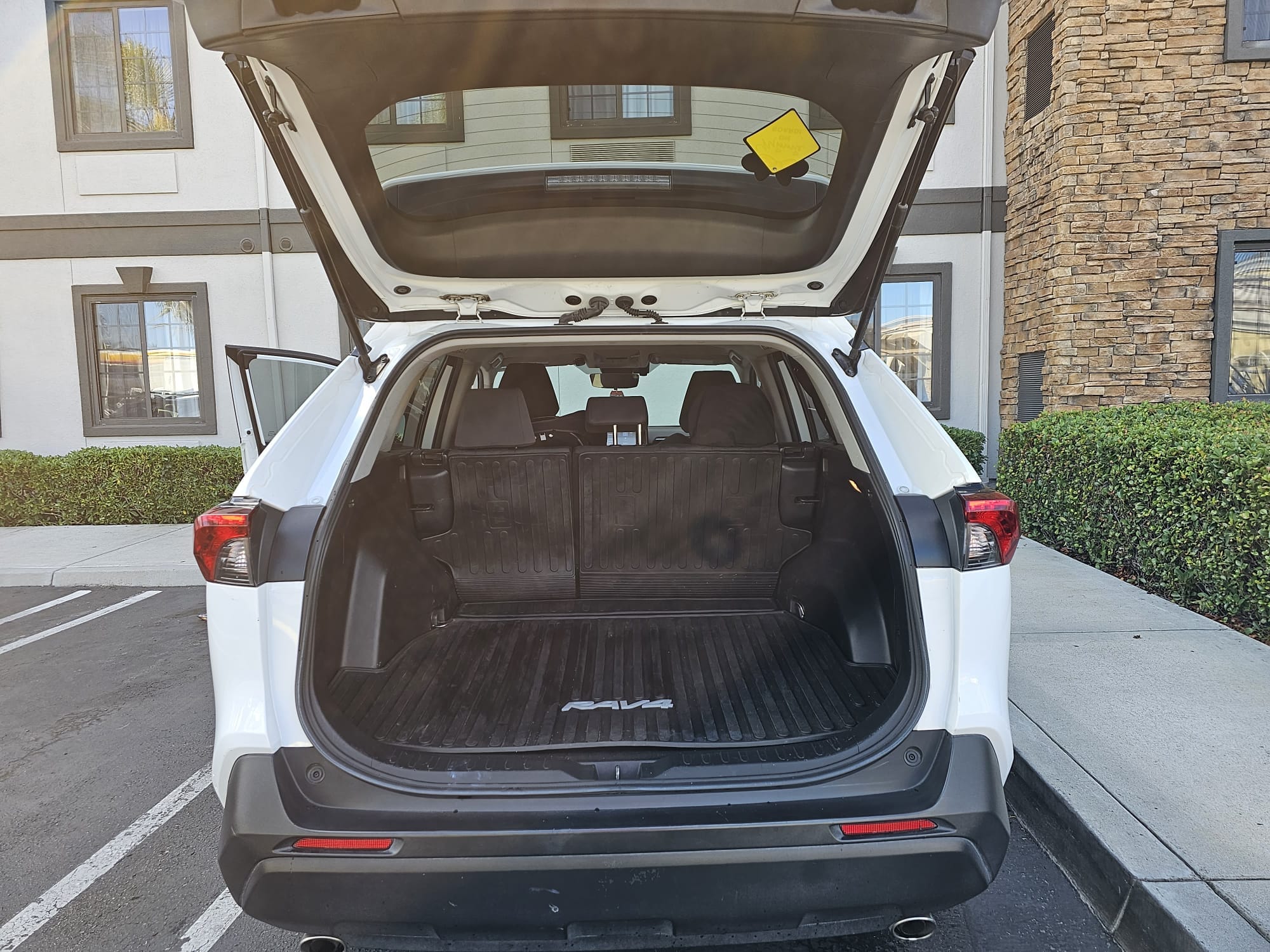 Toyota RAV4 Hybrid XLE with Bluetooth audio