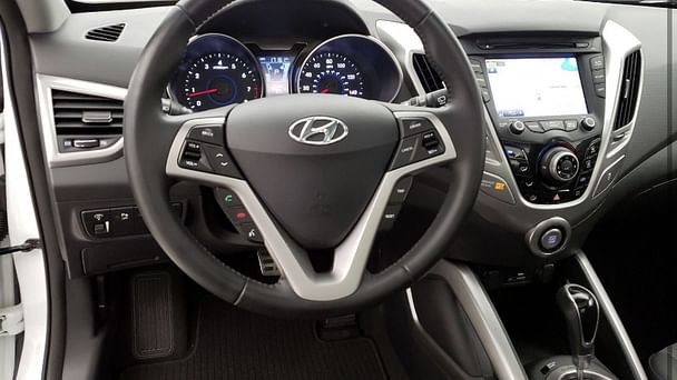 Hyundai Veloster with Audio / iPod input