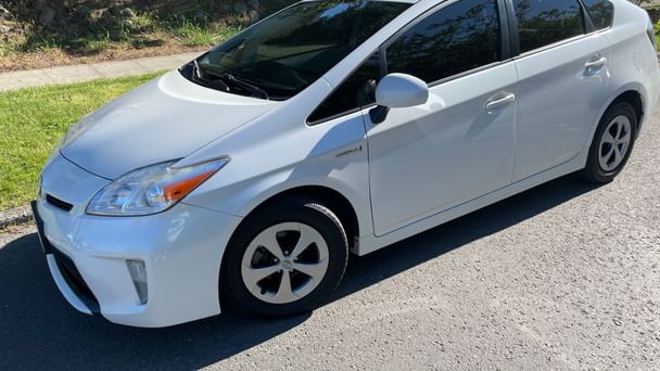 Toyota Prius Hybrid, 2012, Regular (87) / Electric (hybrid), automatic