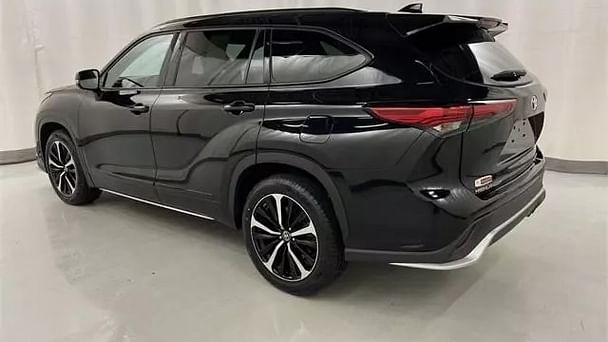 Toyota Highlander with Air conditioning