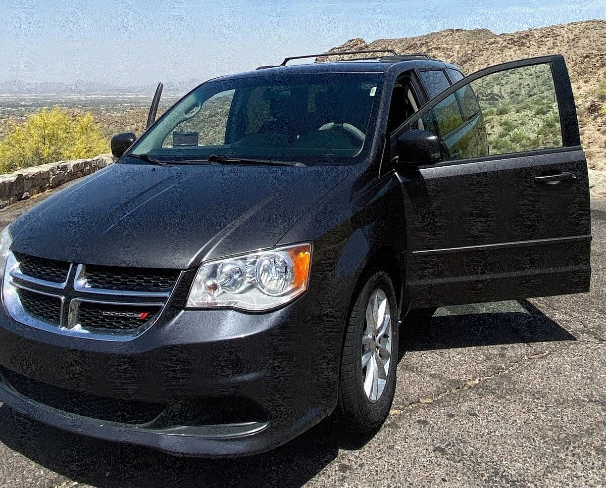 2016 Dodge Grand Caravan SXT Minibus Automatic 7 seats rent in