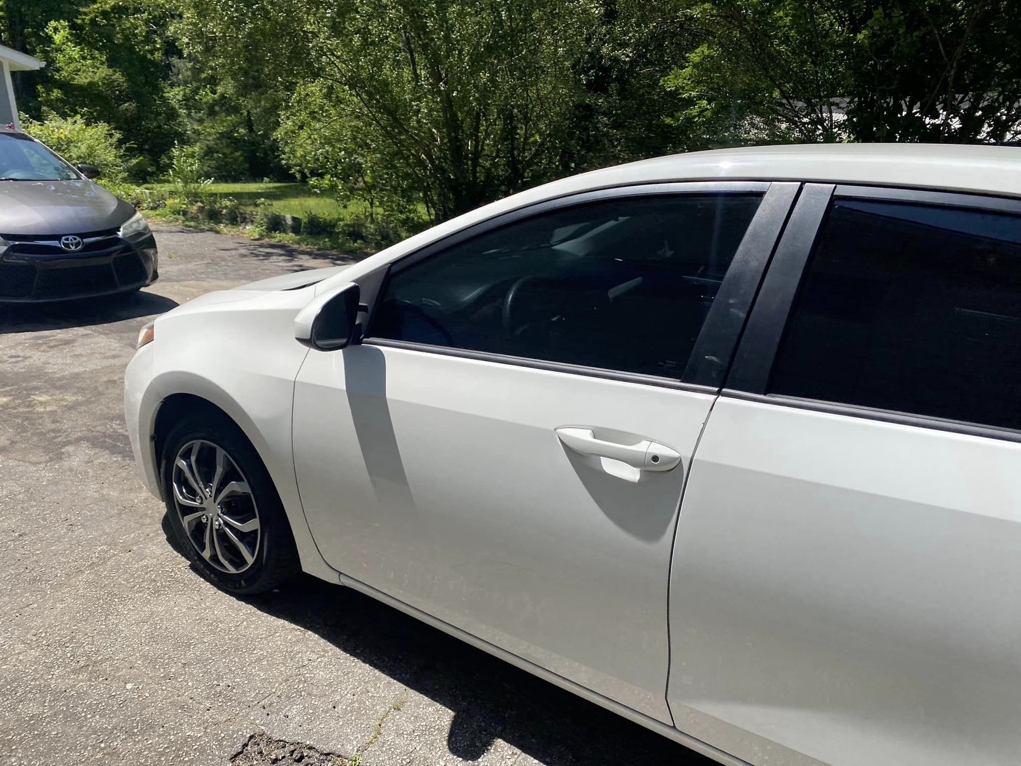 Toyota Corolla LE with Audio / iPod input