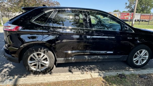 Ford Edge with Cruise control