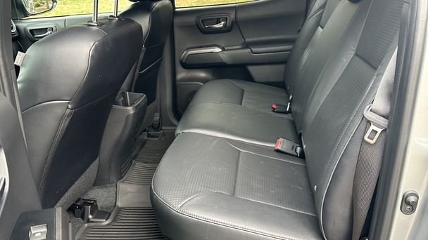 Toyota Tacoma 4WD with Cruise control