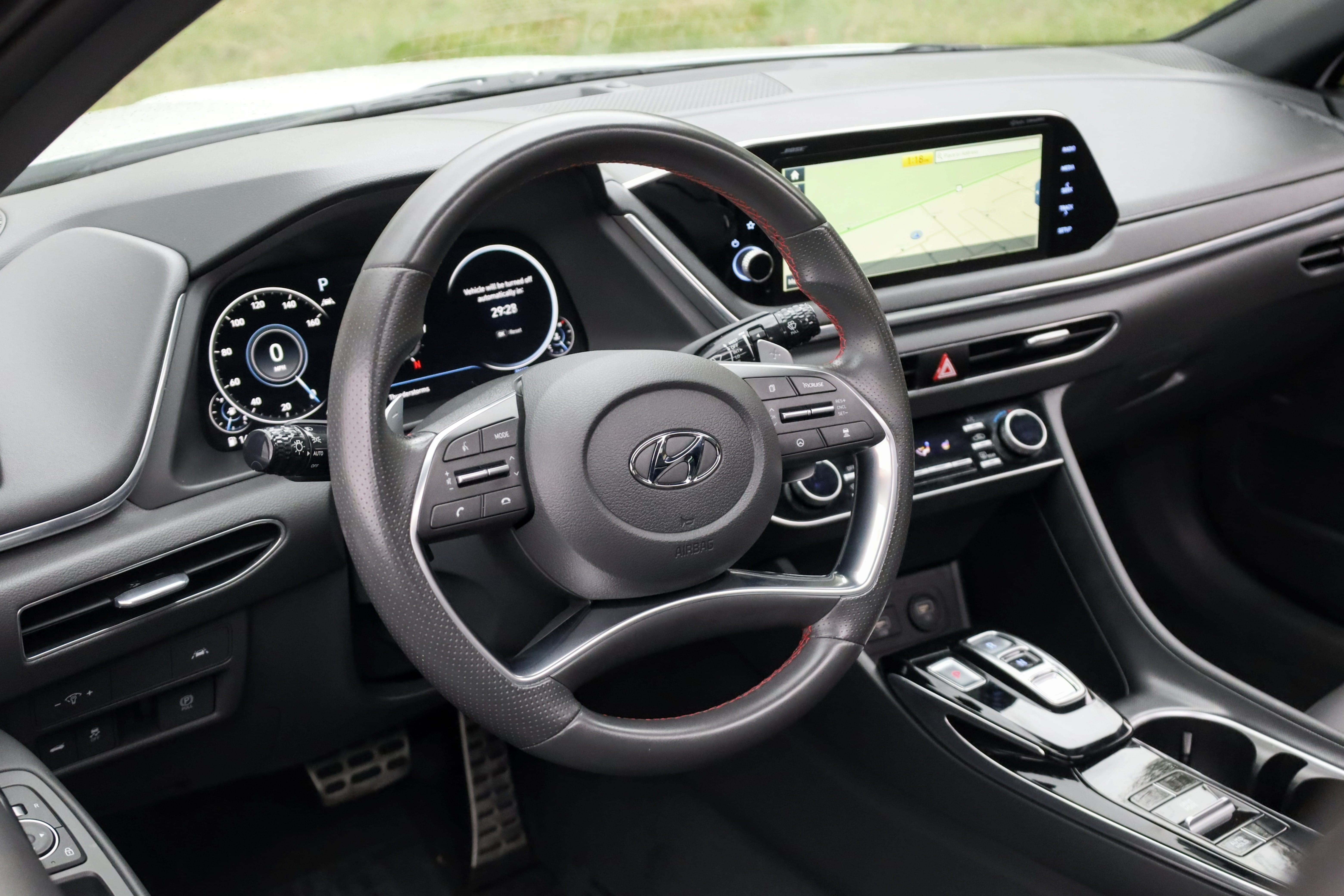 Hyundai Sonata SEL with Bluetooth audio