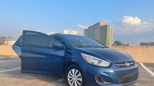Hyundai Accent SE with Air conditioning