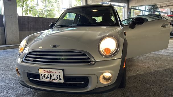 Mini Clubman Cooper with Air conditioning