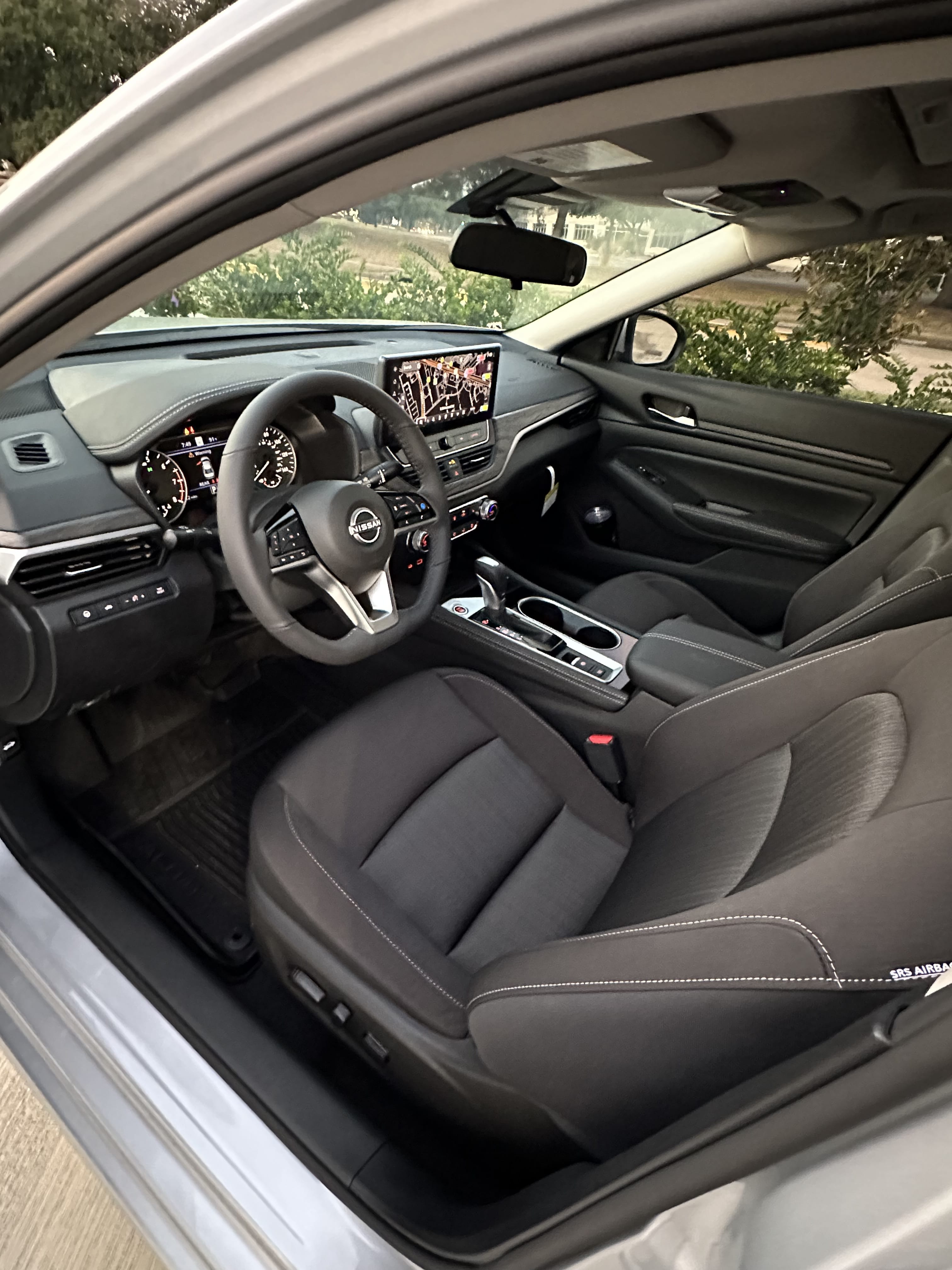 Nissan Altima 2.5 SR with Air conditioning