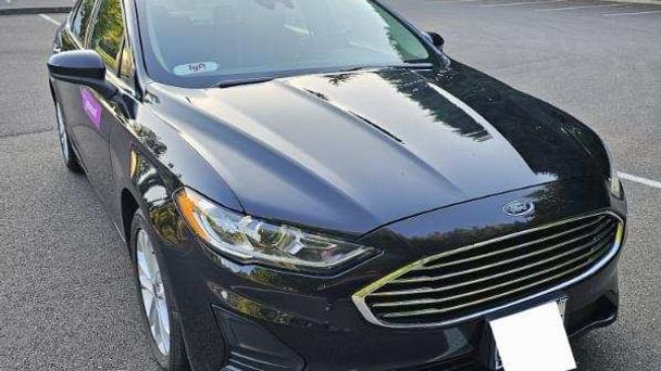 Ford Fusion Hybrid SE with Air conditioning