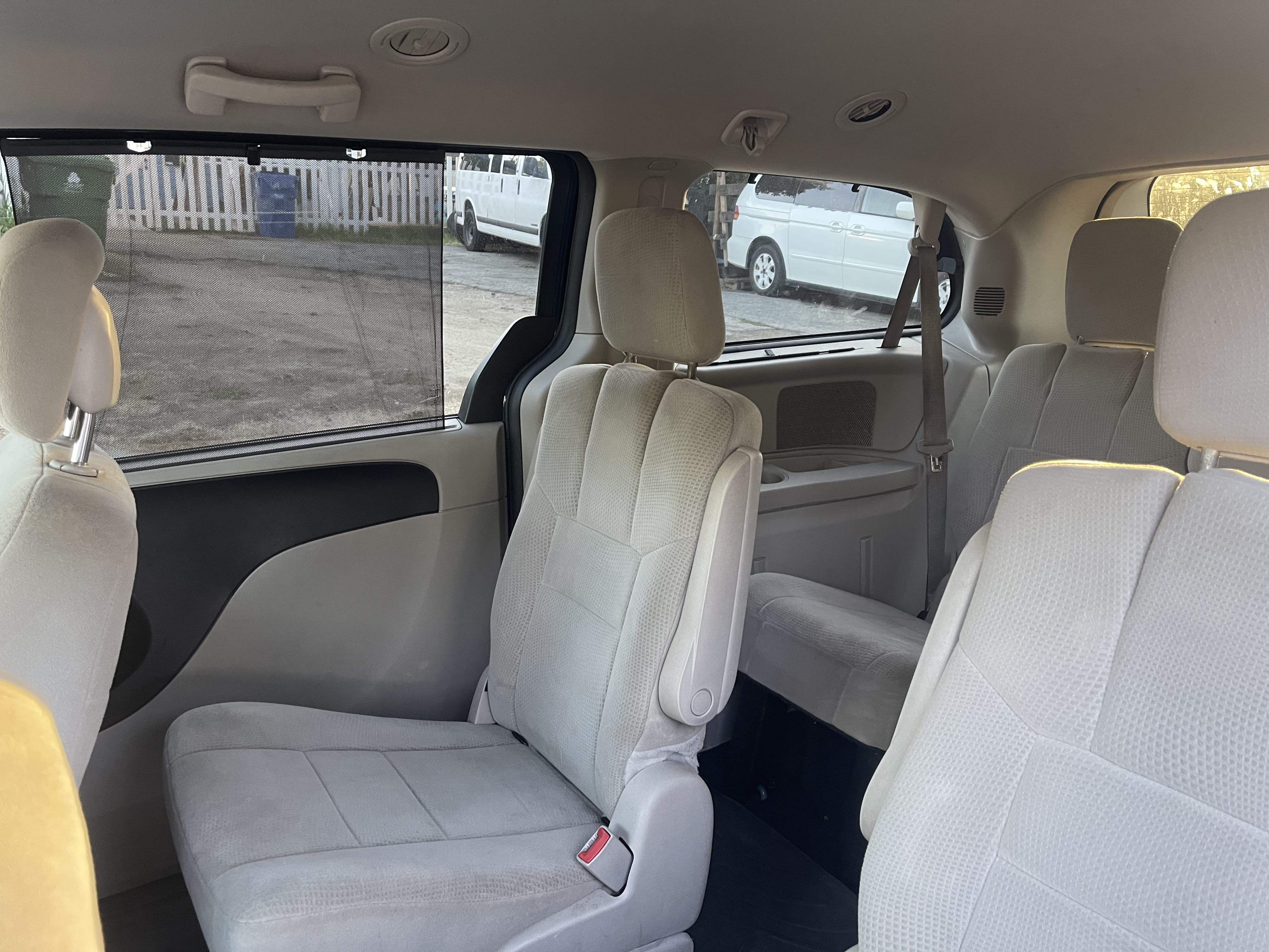 Dodge Grand Caravan SXT with Air conditioning