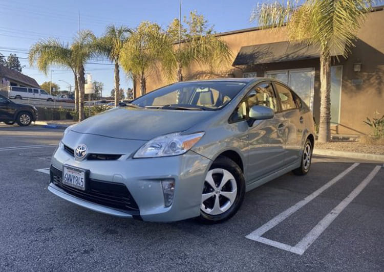 Toyota Prius Hybrid, 2012, Regular (87) / Electric (hybrid), automatic