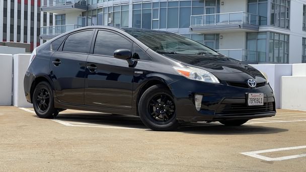 Toyota Prius Three, 2013, Regular (87) / Electric (hybrid), automatic