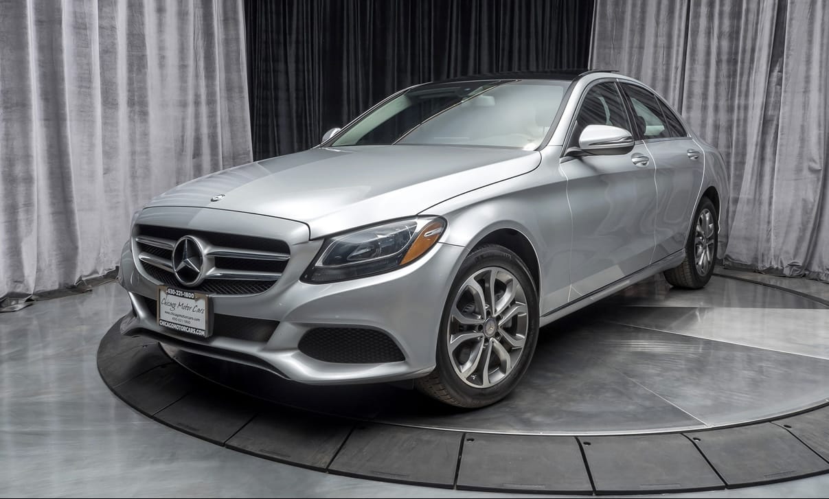 Mercedes-Benz C-Class with Air conditioning