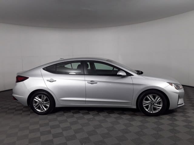 Hyundai Elantra SEL with Cruise control
