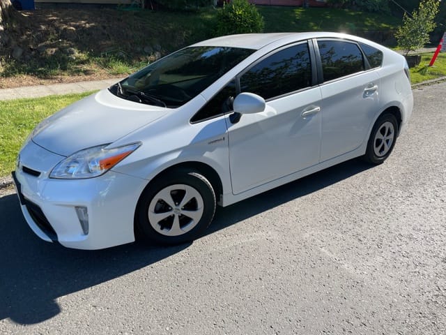 Toyota Prius Hybrid with Cruise control