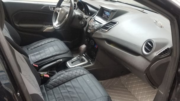 Ford Fiesta SE with Audio / iPod input