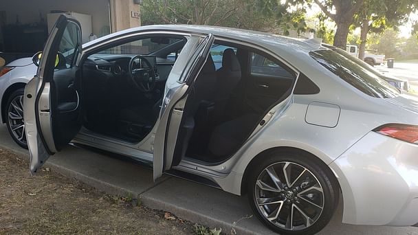 Toyota Corolla SE with Cruise control