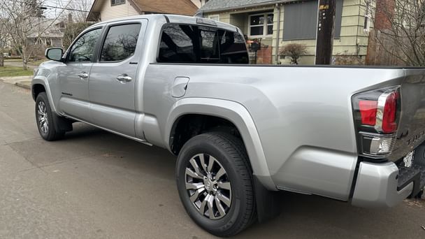 Toyota Tacoma 4WD with GPS