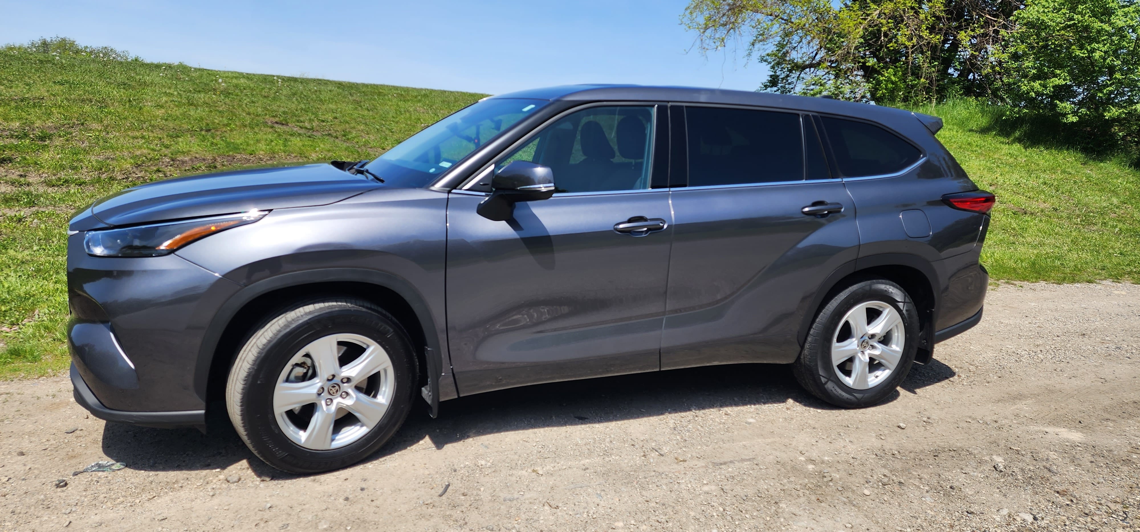 Toyota Highlander L with Cruise control