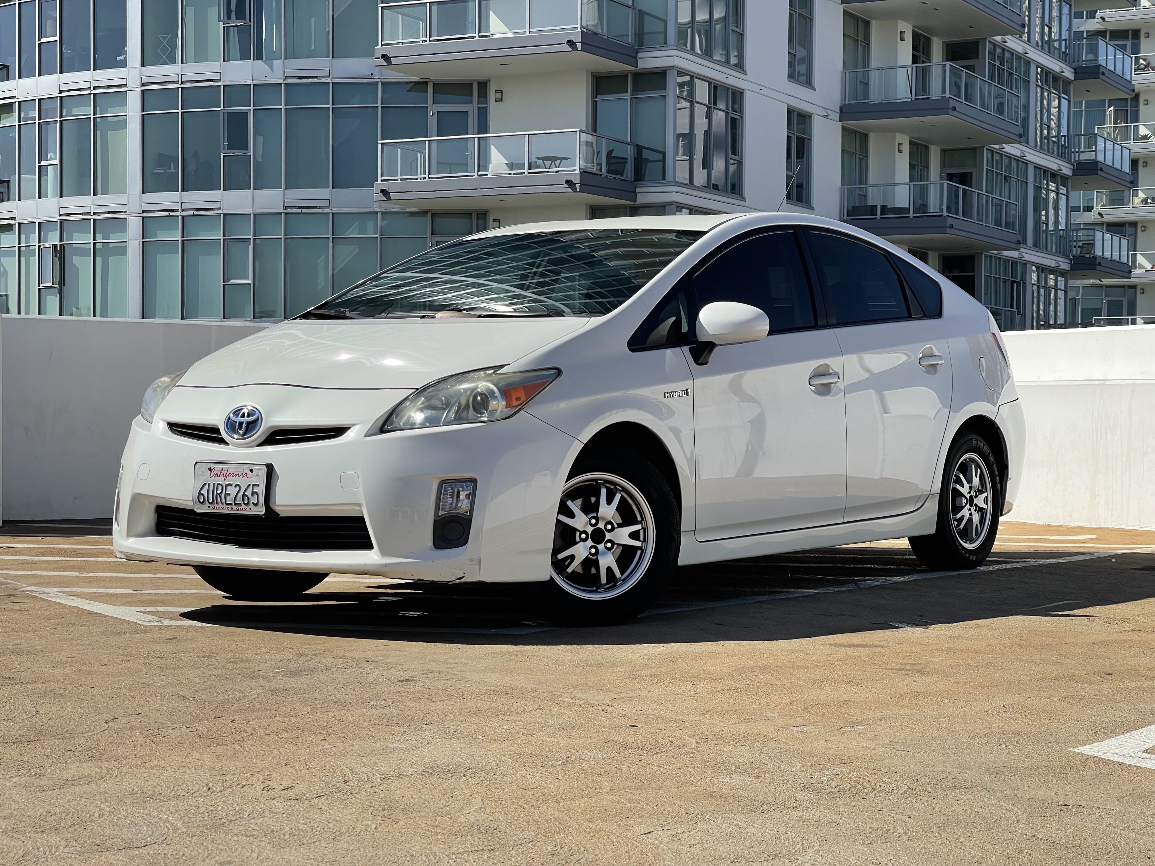 Toyota Prius Three with Cruise control