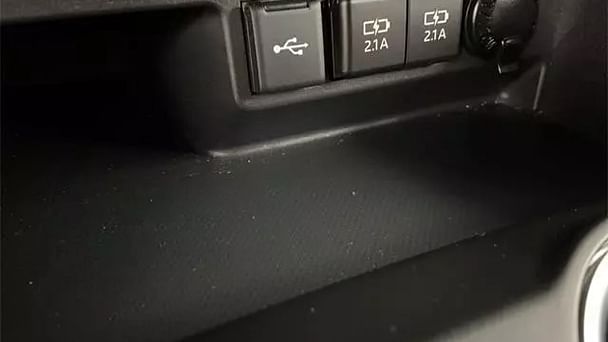 Toyota Highlander with Apple CarPlay