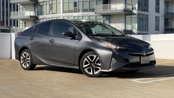 Toyota Prius Four Touring, 2016, Regular (87) / Electric (hybrid), automatic