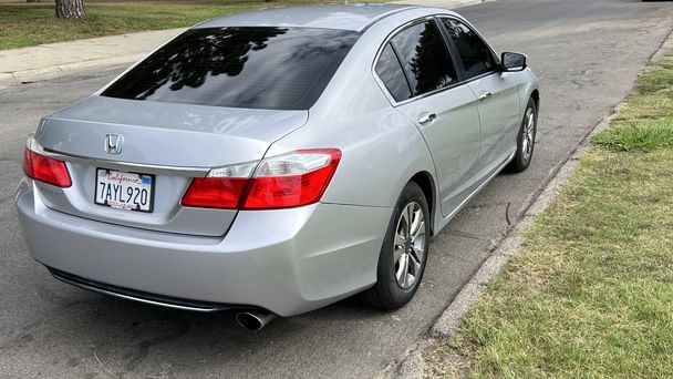 Honda Accord LX with Bluetooth audio