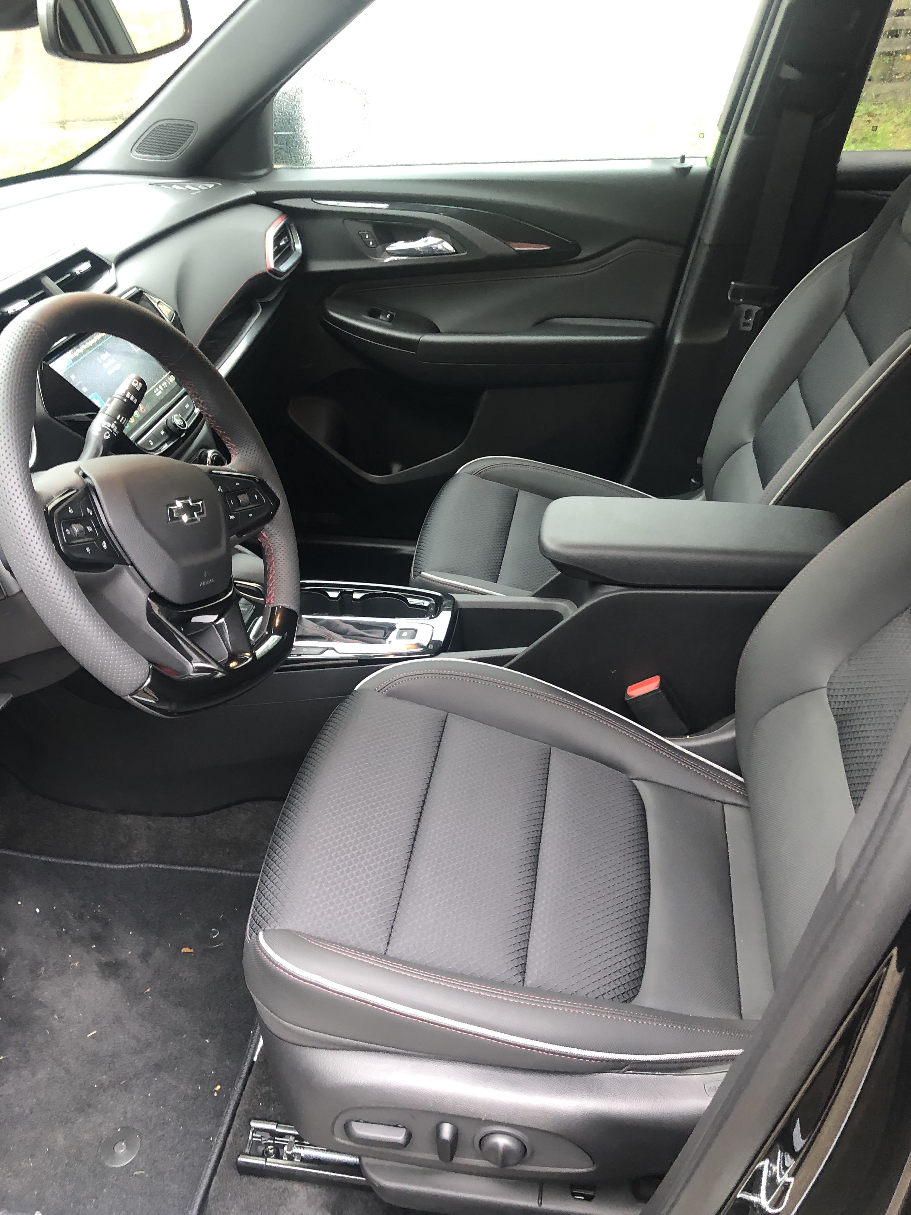 Chevrolet Trailblazer with Audio / iPod input