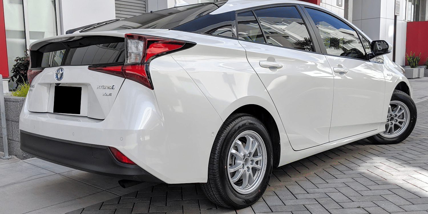 Toyota Prius Hybrid with Cruise control