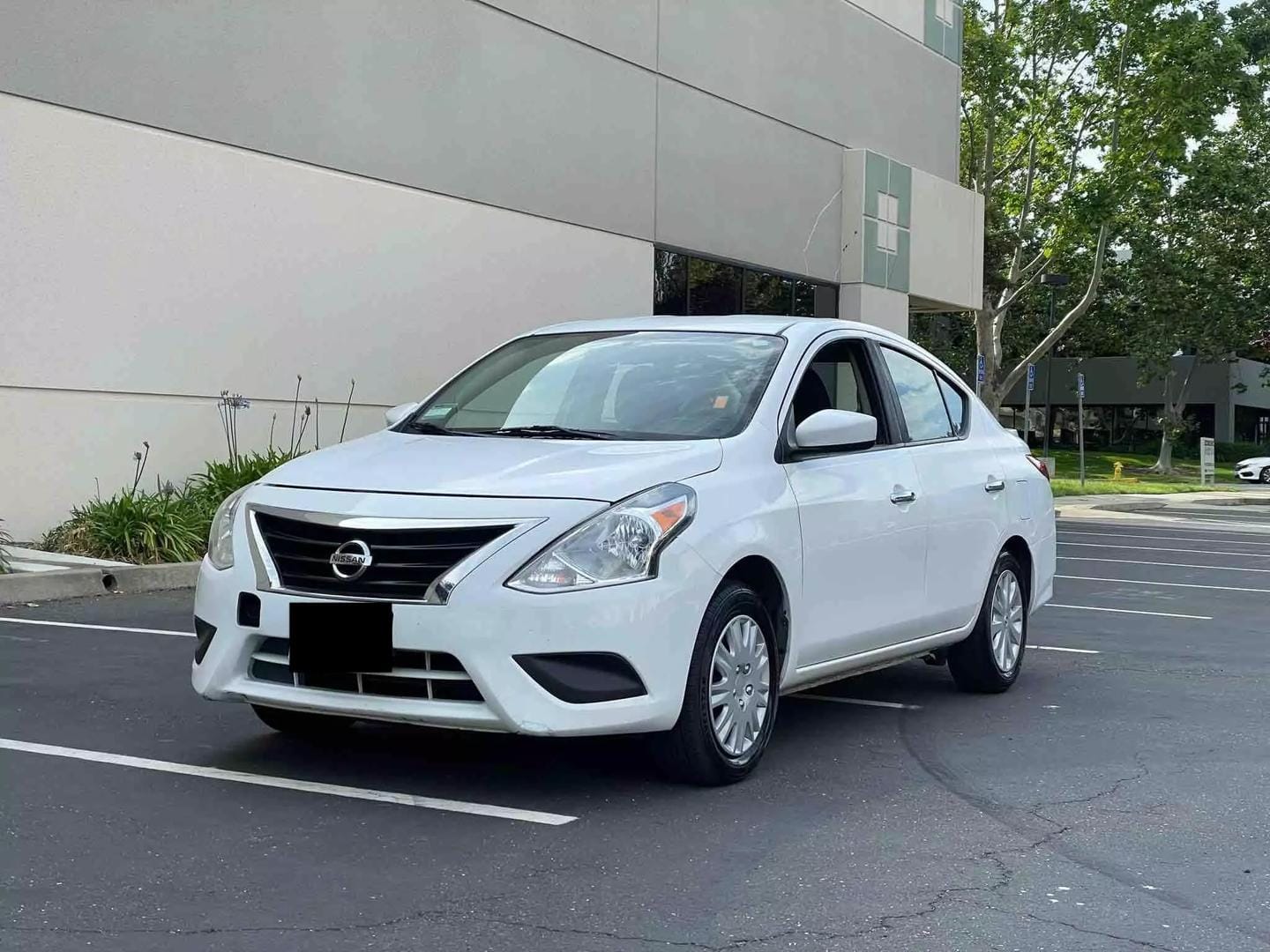 Nissan Versa Sedan with Air conditioning