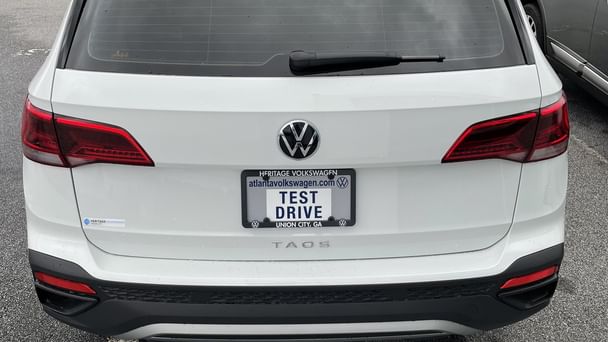 Volkswagen Taos 1.5T S with Audio / iPod input