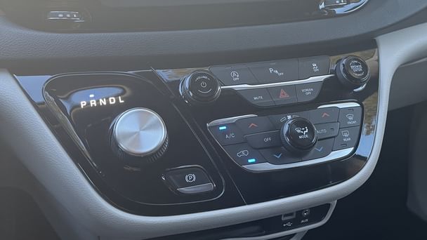 Chrysler Pacifica Touring with Cruise control