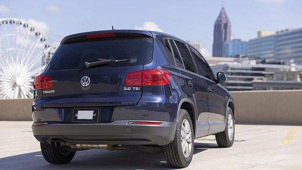 Volkswagen Tiguan with Cruise control