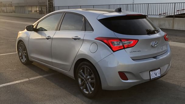 Hyundai Elantra GT with Cruise control